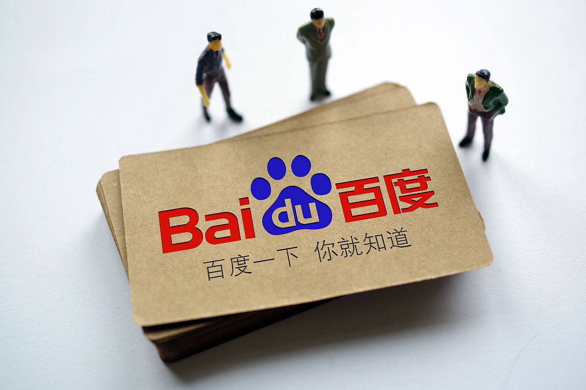 张极被早期家族舞台尬到不敢抬头